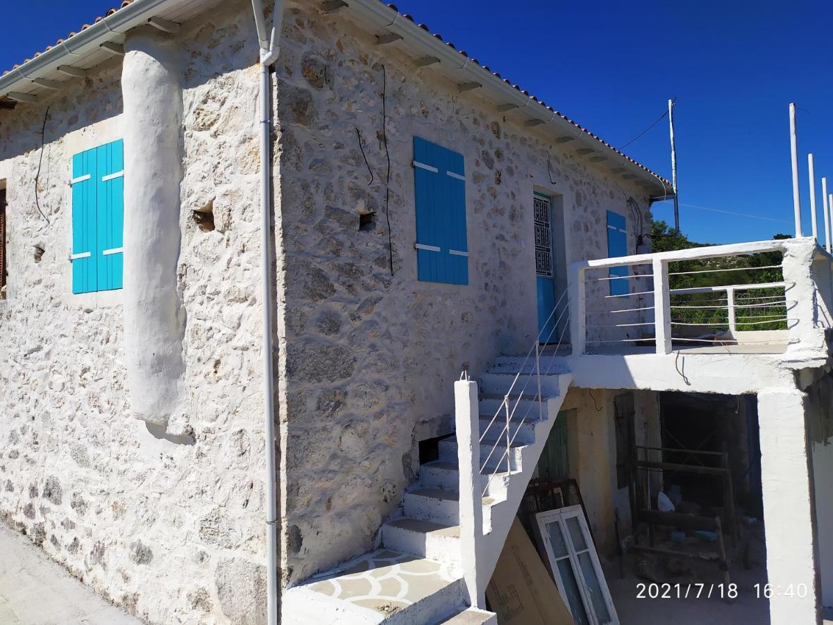Stathis Guesthouse Fternon Экстерьер фото
