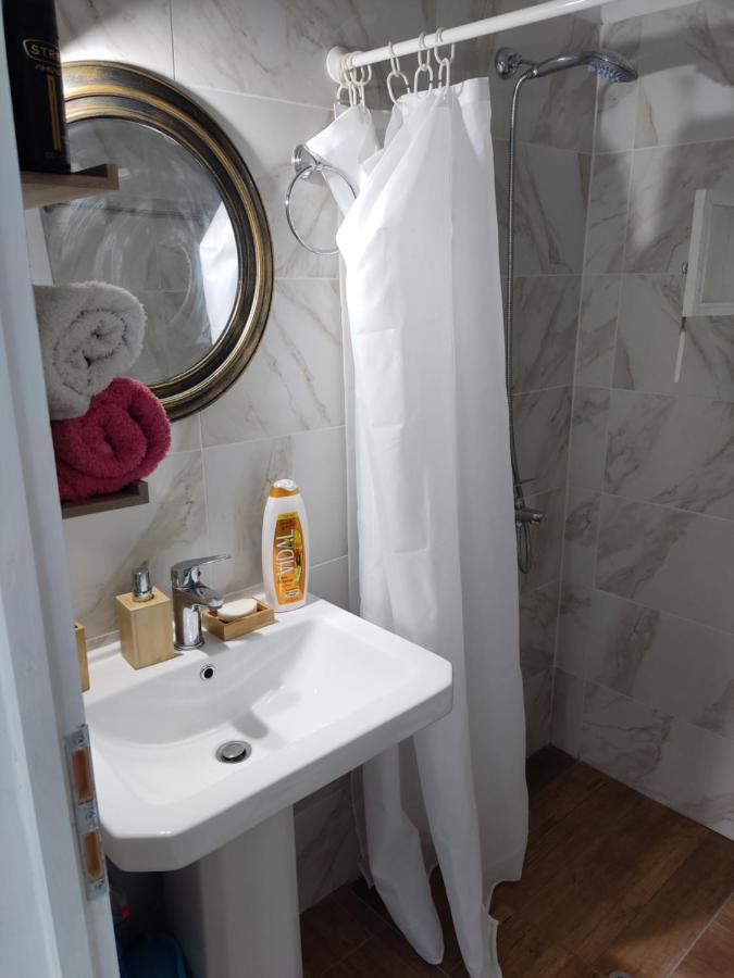 Stathis Guesthouse Fternon Экстерьер фото