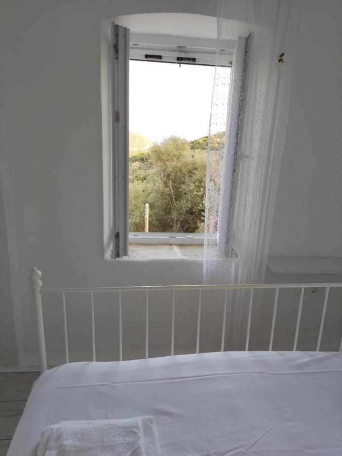 Stathis Guesthouse Fternon Экстерьер фото