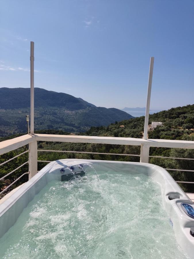 Stathis Guesthouse Fternon Экстерьер фото